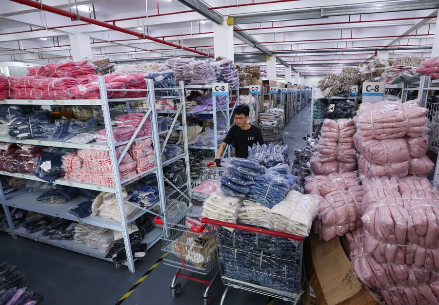 Where is the Zhengzhou Textile Wholesale Market?