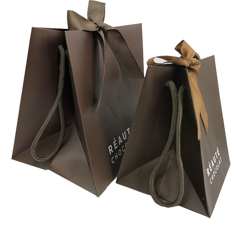 Textile-Based Paper Bags: A Fashionable and Sustainable Packaging Solution