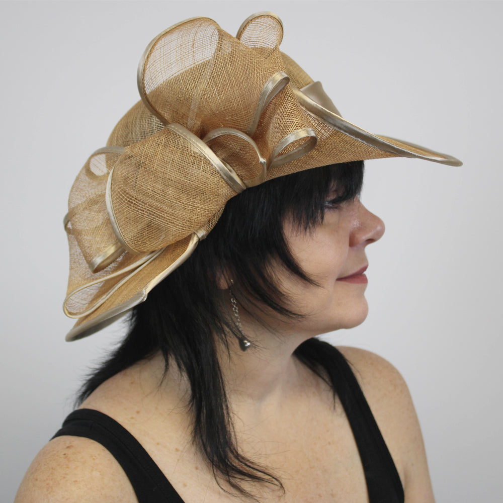 The textile hat: a fashion accessory with a long history