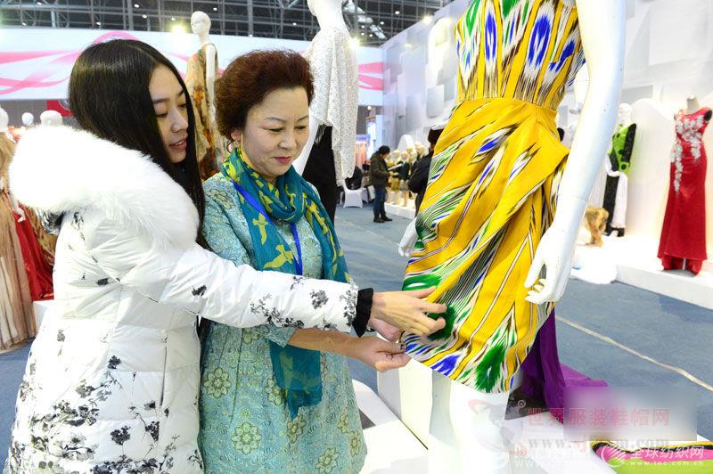 Title: Discovering the Beauty of Zhangye Textile Market - A Cultural and Economic Hub