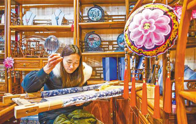 Yunnan Textile Brands: A Rich Tapestry of Cultural Heritage and Modern Design