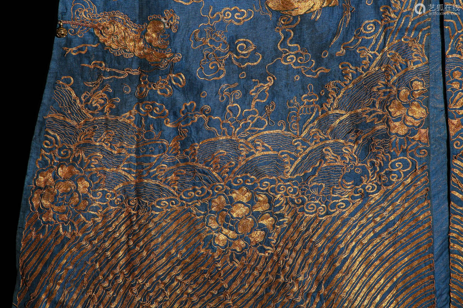 Title: The Magnificence of Qing Dynasty Longwei Textiles