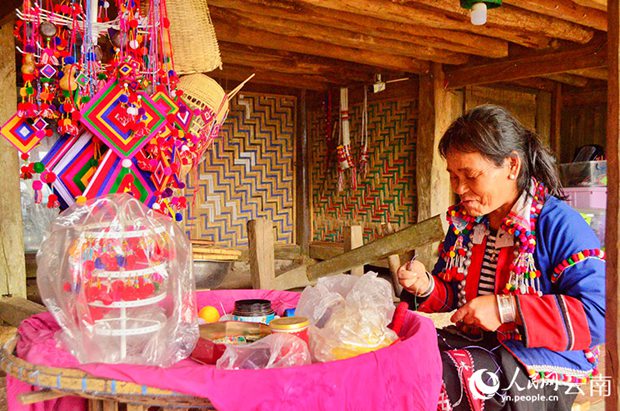 Title: Functional Textiles in Yunnan: An Exploration of Their Cultural and Ecological Significance