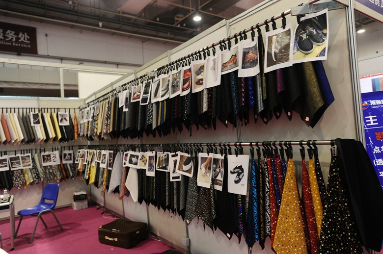 Title: 青岛2021 Textiles Exhibition: A Global Platform for Textile Industry Development