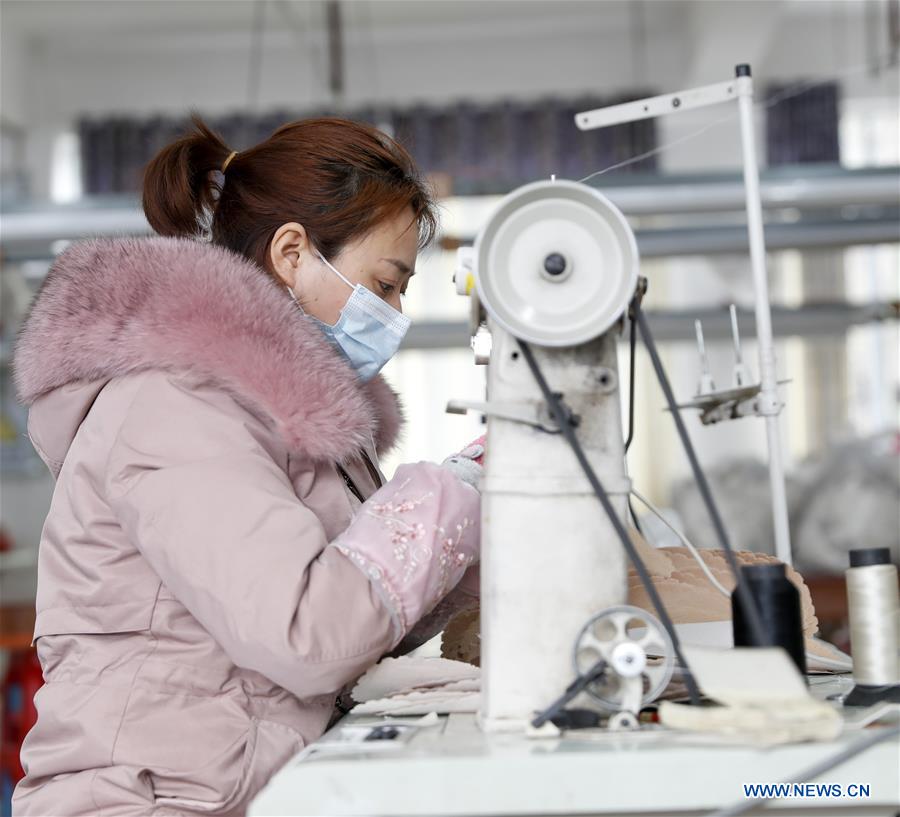 Title: Chengdu Textile Factory: A Look Inside the Vibrant Industry of Textiles in Chengdu, China