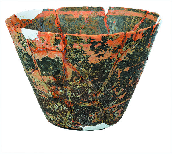 The discovery of red textile in an ancient tomb