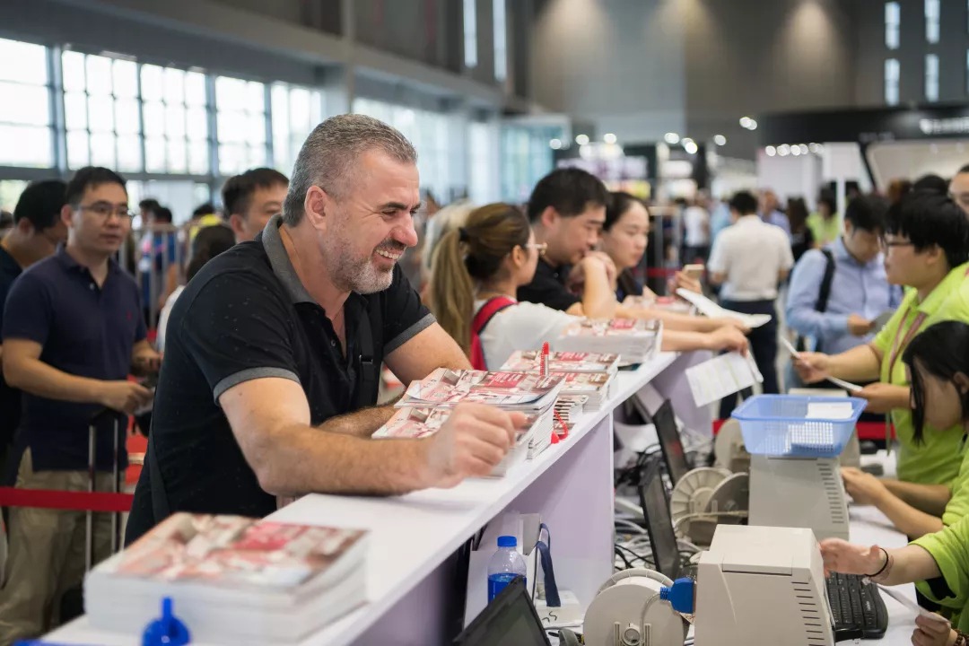 Title: Shanghai Textile Market: A Hub of Textile Industry in China