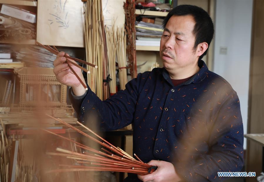 Title: Embracing Traditional Chinese Craftsmanship: A Journey Through the Art of Shang Zu Textiles