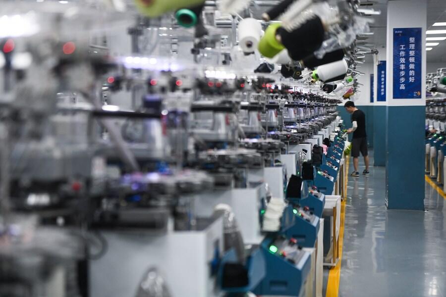 Title: Zhejiang Textile Industry in 2018: A Year of Technological Innovation and Sustainable Development