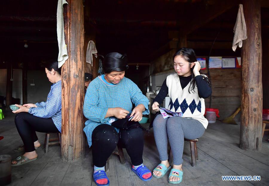 Title: The Unsung Heroes of Jiangxian Textile Mill: The Female Workers Who Brought Change