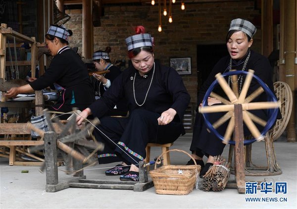 Title: Wholesale of Traditional Household Textiles in Pudong, Shanghai