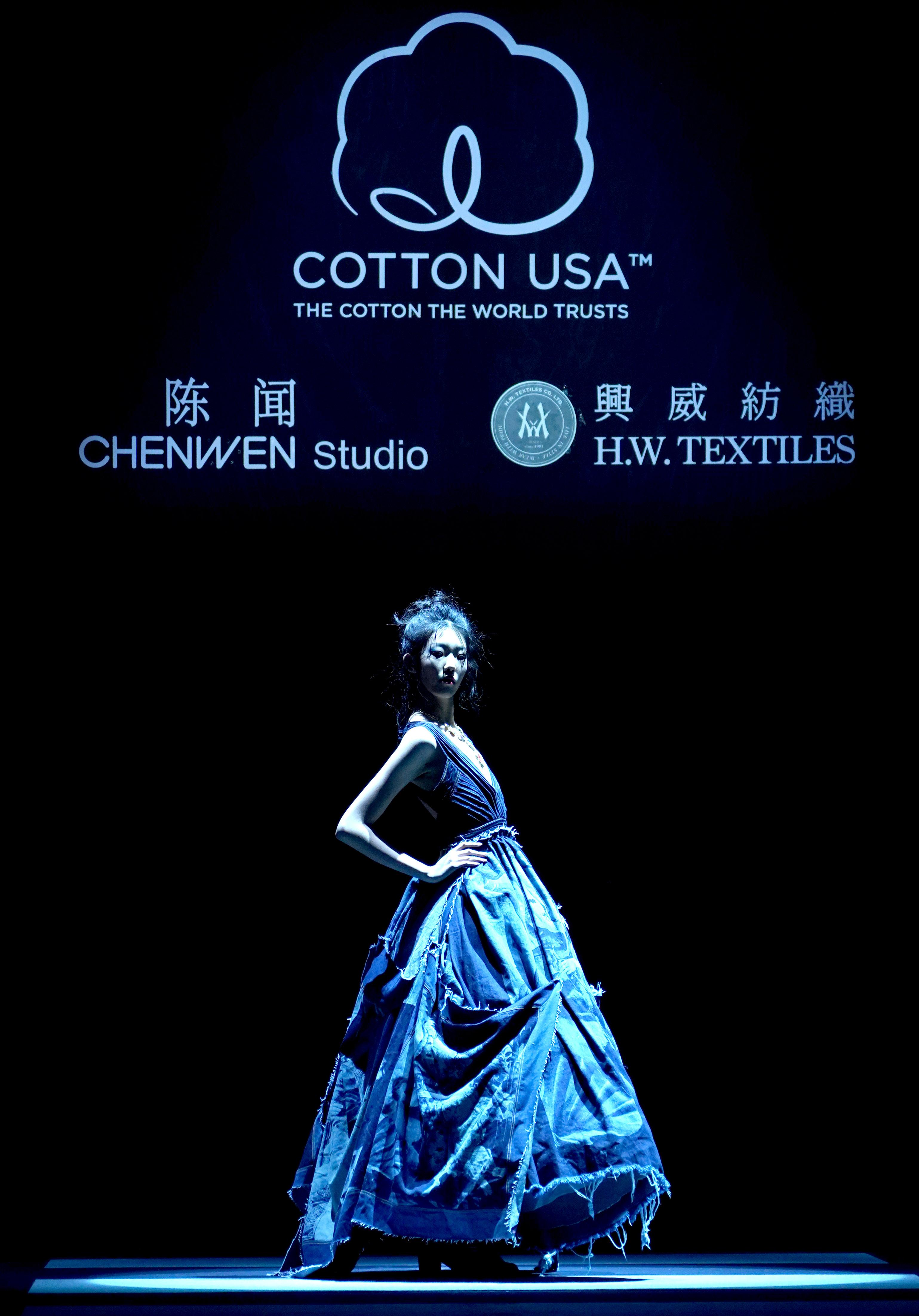 Title: The Versatility and Beauty of Textiles with Cotton as a Key Component