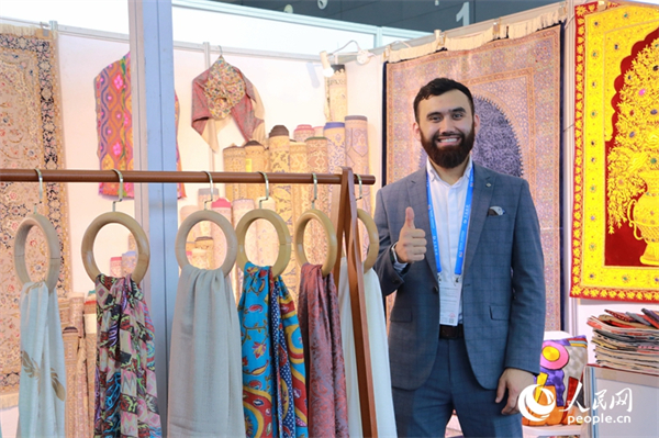 African Businessmens Textiles in Guangzhou - A Cultural Exchange in the Heart of China