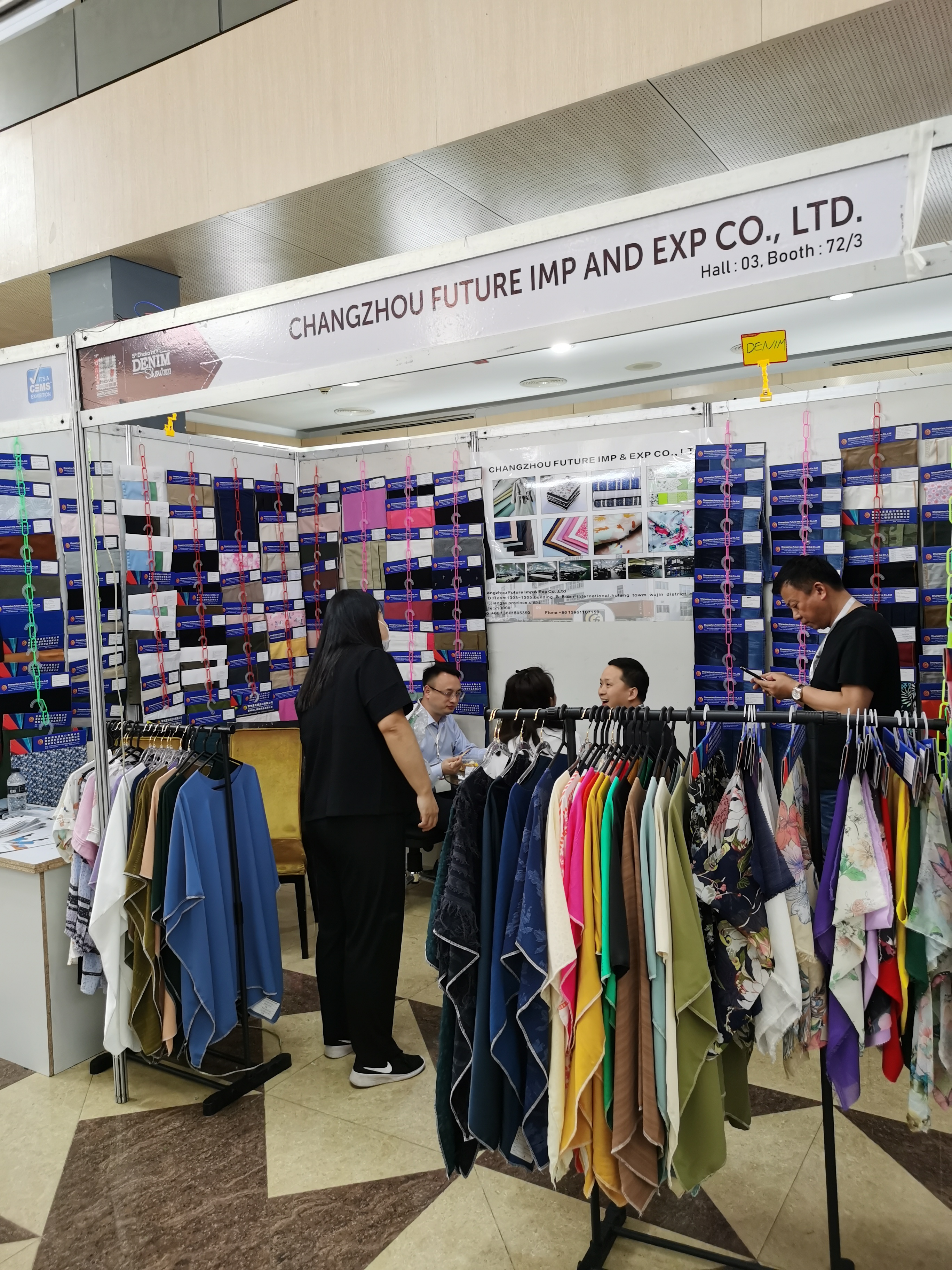 Market for Textiles in Changdu