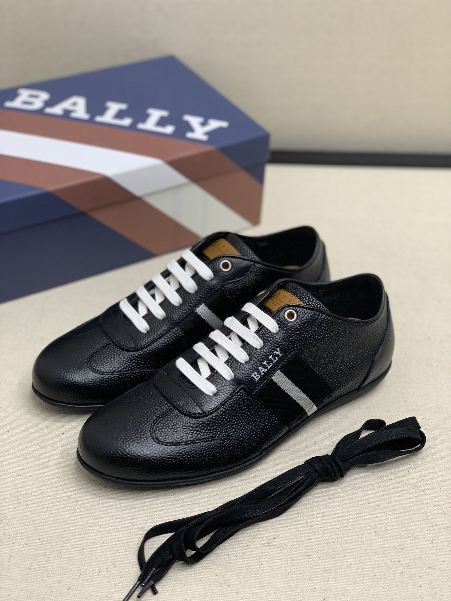 The Textiles of Bally Shoes