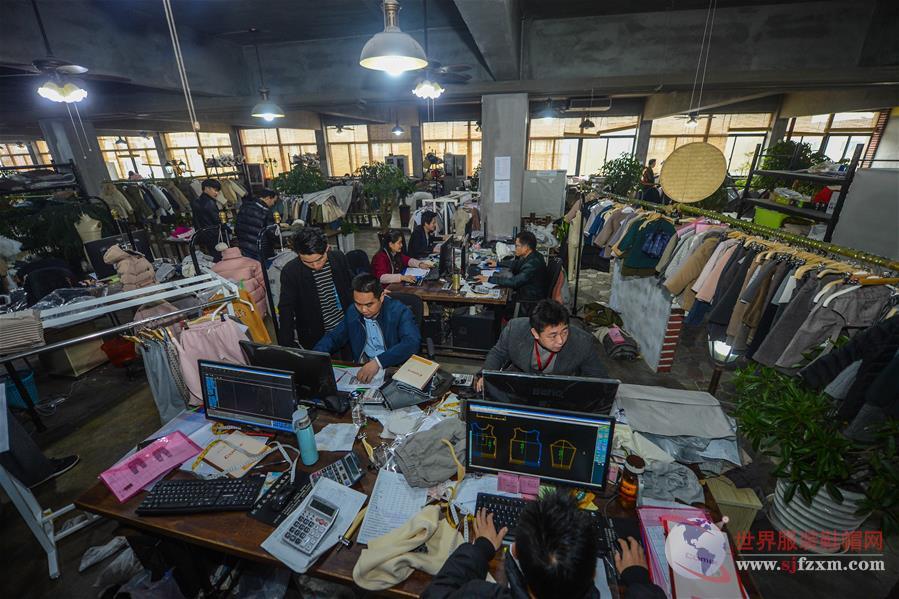 Live Streaming at the Zhengzhou Textile Wholesale Market