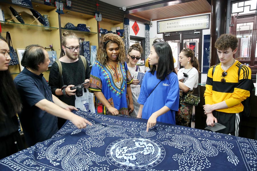 Jiangxi Master Textile Artisans: A Comprehensive List of Talents