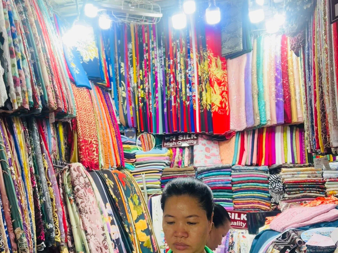 The Textile Market in Hecheng District