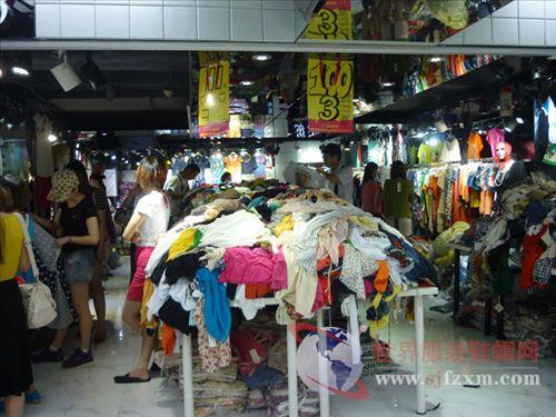 The Large Textile Wholesale Market in Guangzhou