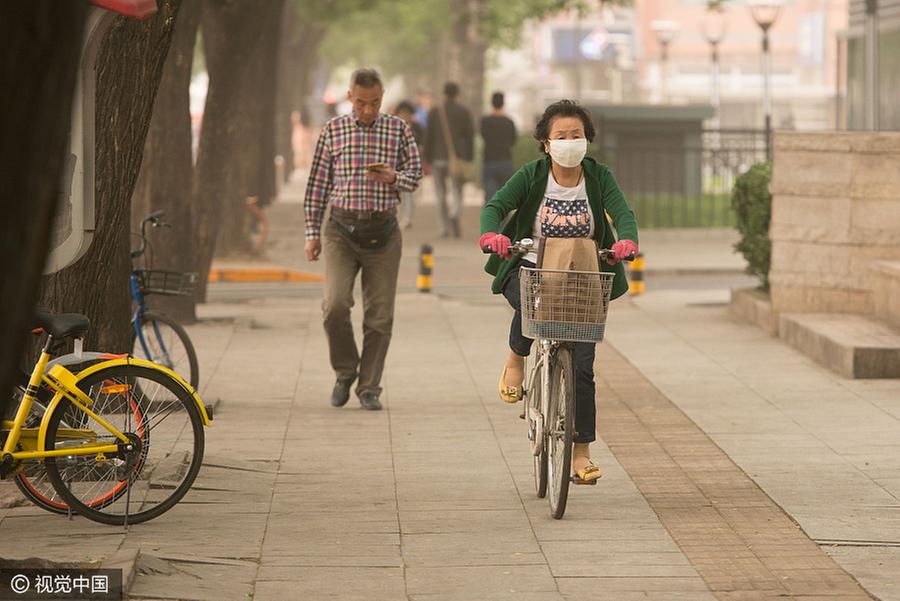 Exploring the Timeless Allure of PU Ning Li Sand Textiles on Beijing Street