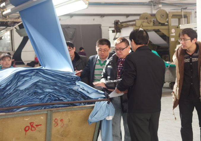 Zhang Shuang, the Textile Factory Manager Leading by Example