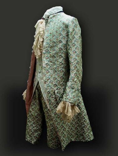 The Early Prices of British Textiles in the 18th Century