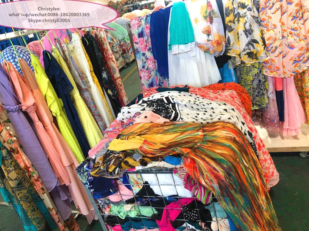 Wholesale Market for Swimsuits and Textiles in Wuhan