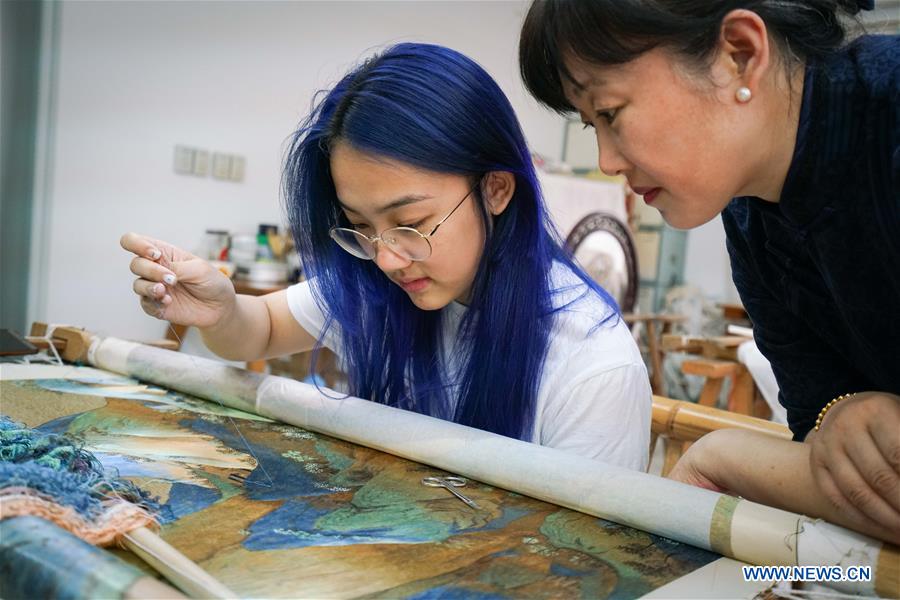 The Art of Care and Maintenance for Jiangsu Handicraft Textiles