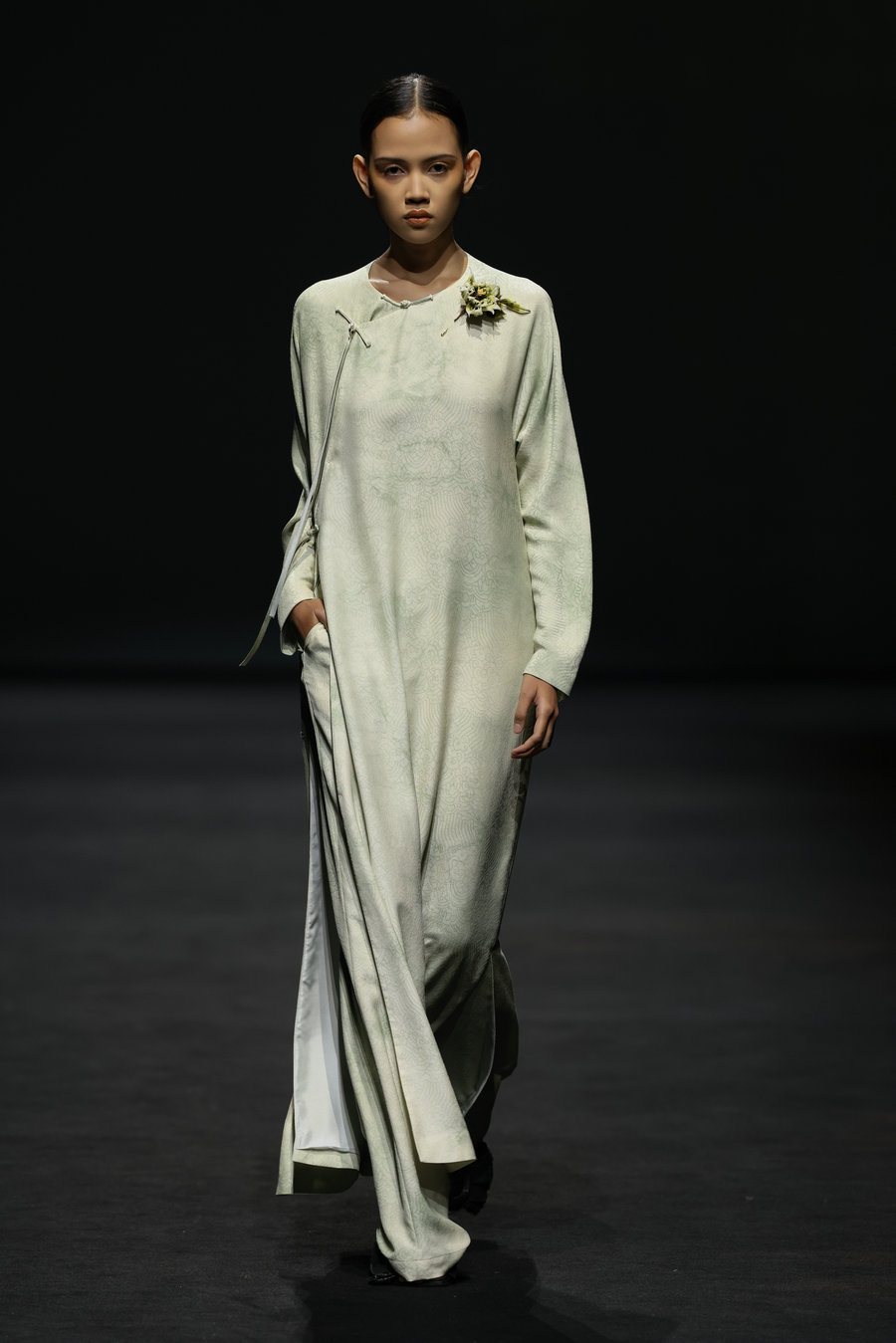 Exploring the World of Shanghai Textile Womens wear: A Cultural and Fashion Fusion