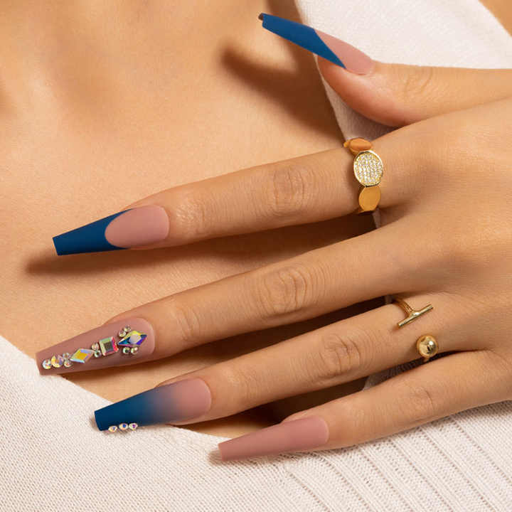 The Unique Charm of Jian Love Handmade Nails and Textiles