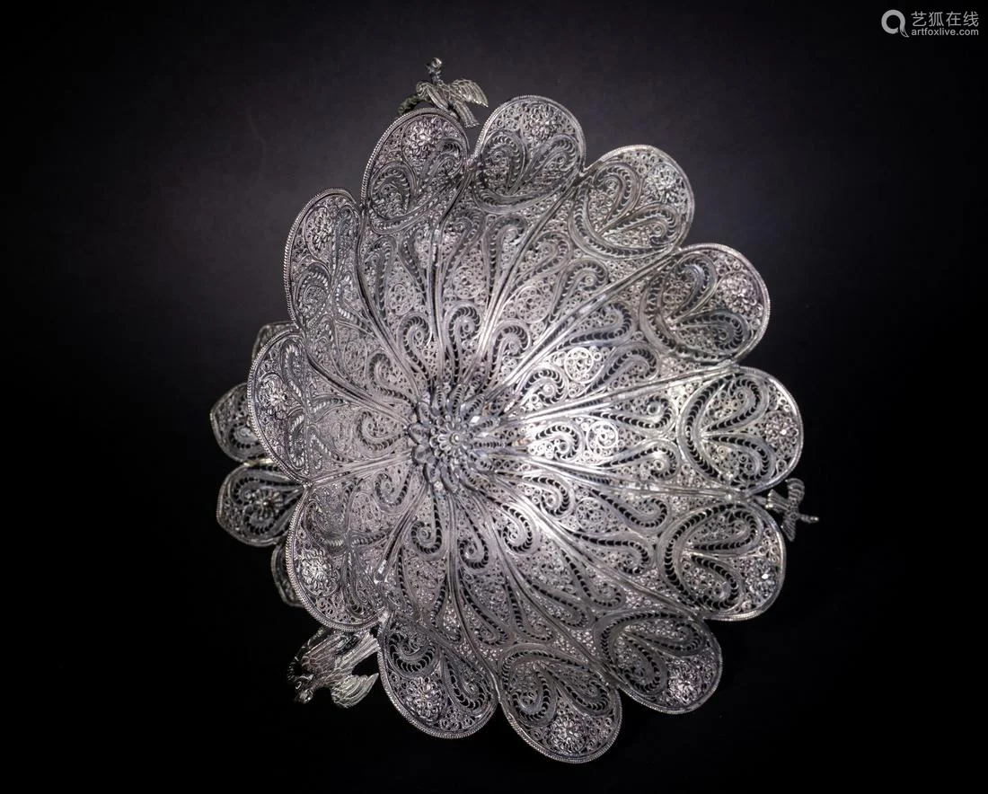 The Art of Silver Lotus Textiles: Crafting Timeless Elegance