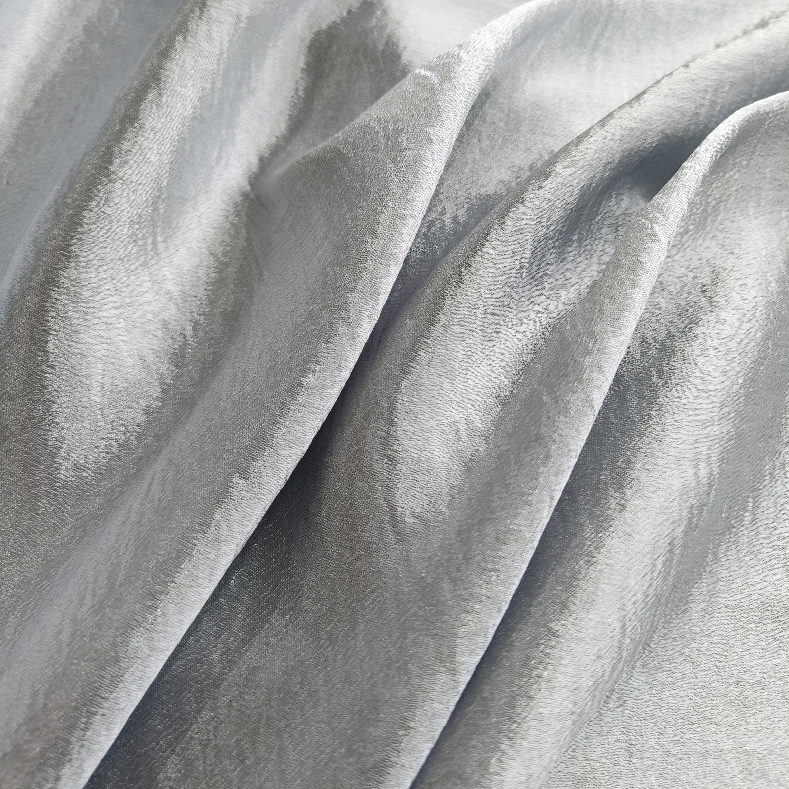 Unveiling the Art of Silk Fabrics: An Insight into the Exquisite World of SAI Yan Textiles