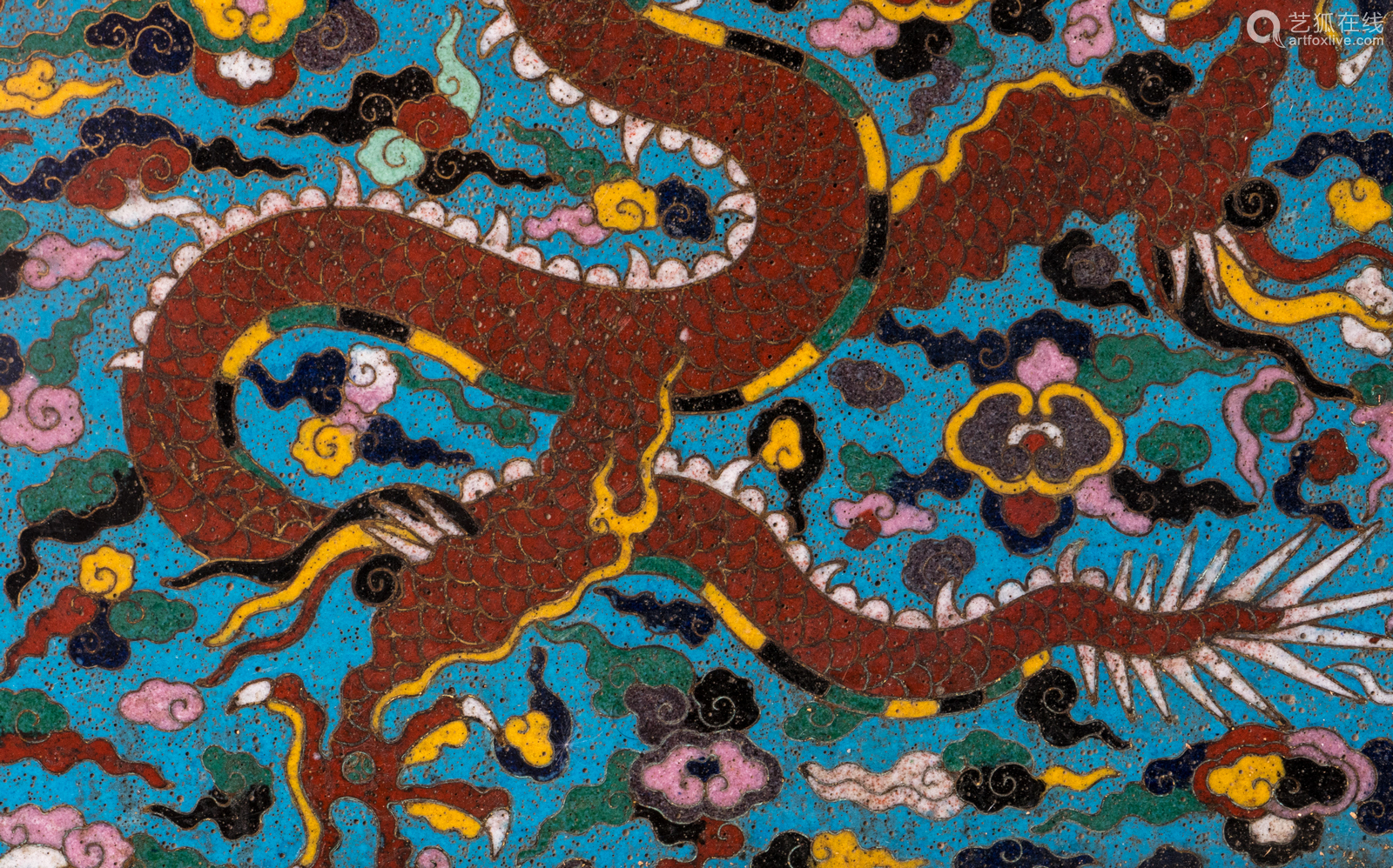 The Symbolic and Artistic Splendor of the Long Feng Pattern on Chu Textiles