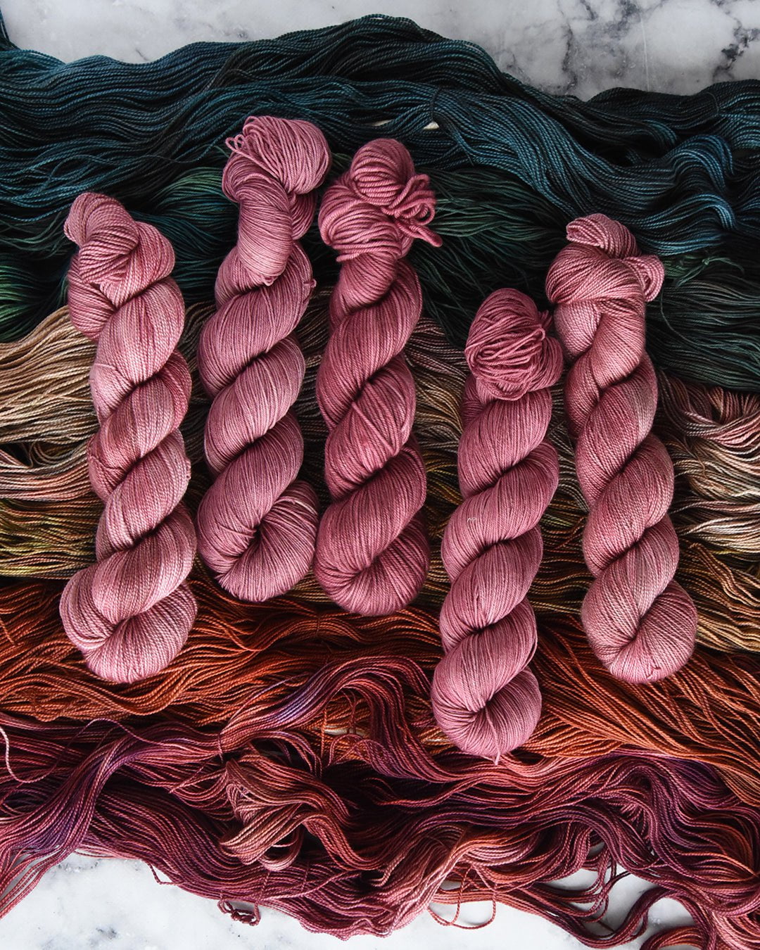 Exploring the World of Textile Art: An Insight into Double-Horizontal Yarn