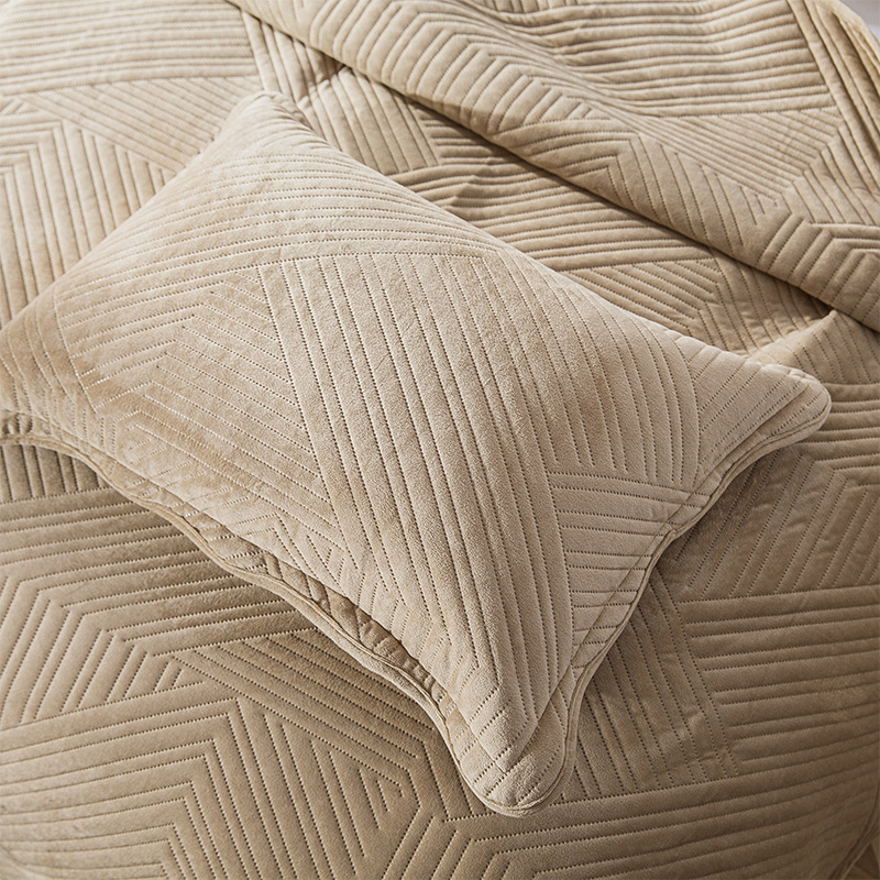 The Ultimate Comfort Solution: The Deluxe Quality of Jiajia Textiles Down Alternative Pillow