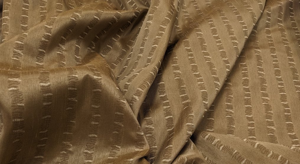 The Era of the 5000 Dynasty in Textile Industry