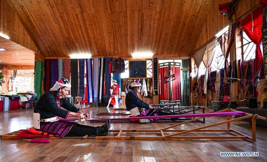 The History of Weaving in Weinan