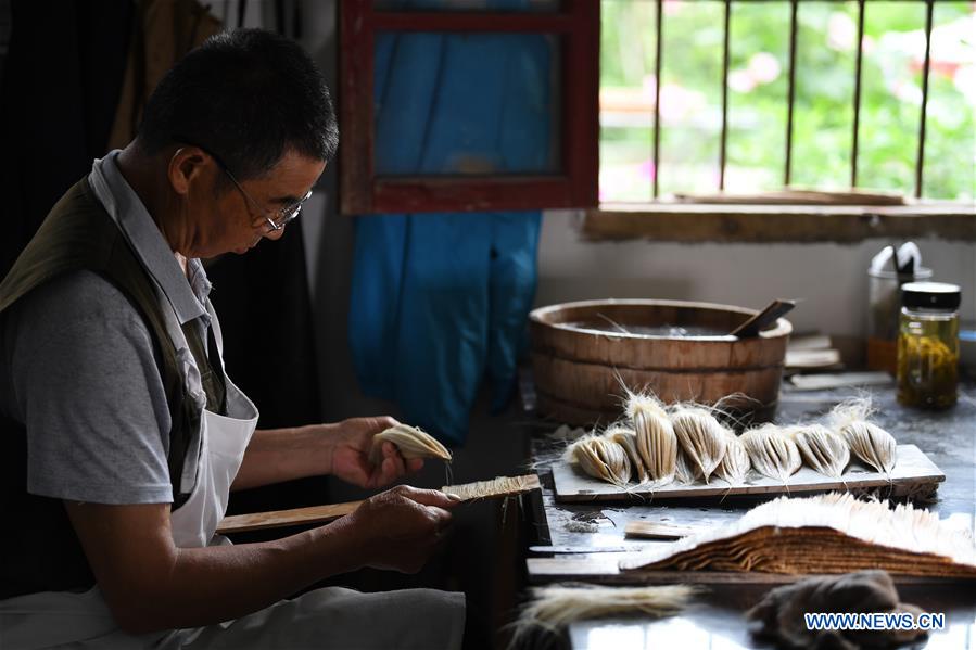 Exploring the Art of Craftsmanship: The Story Behind Xuanxuan House Textiles