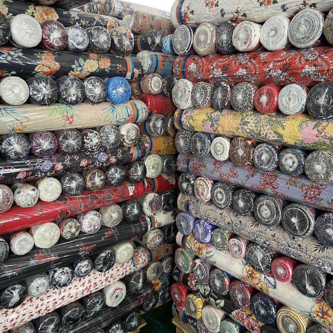 Where is the Puyang Textile Fabric Wholesale Market?